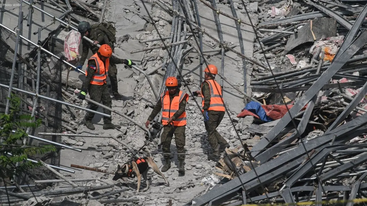 Philippines Building Collapse Kills 4, 17 Still Missing