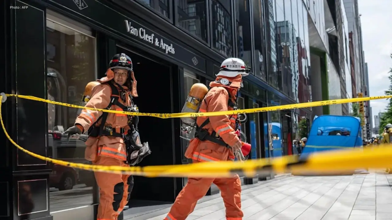 Emergency Response Activated as 19 Hospitalized After Odor Incident at Tokyo Mall